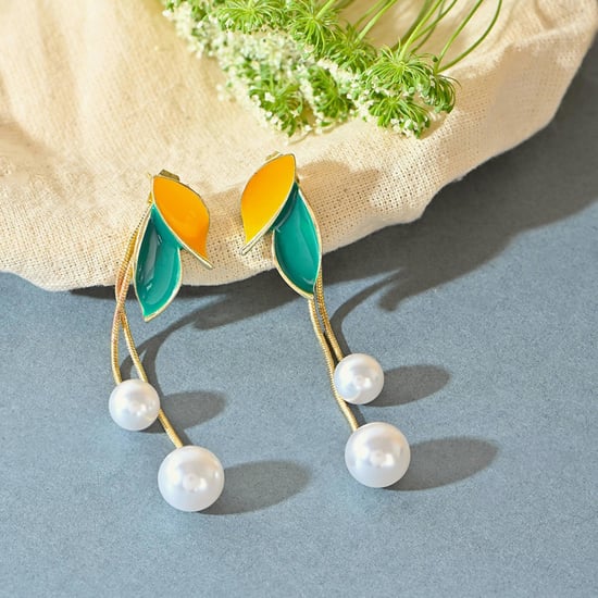 Glamour Glimpse Dangler Earring