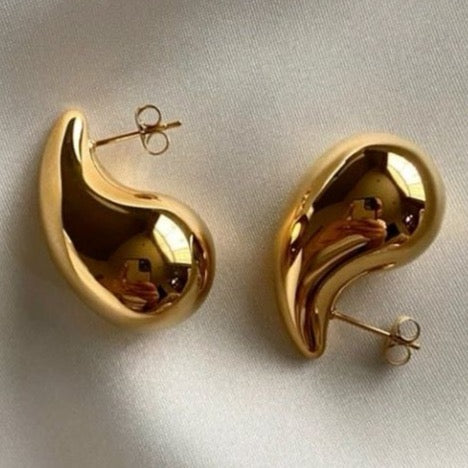 The Glistening Drops — Buy Any 5 for Rs. 599