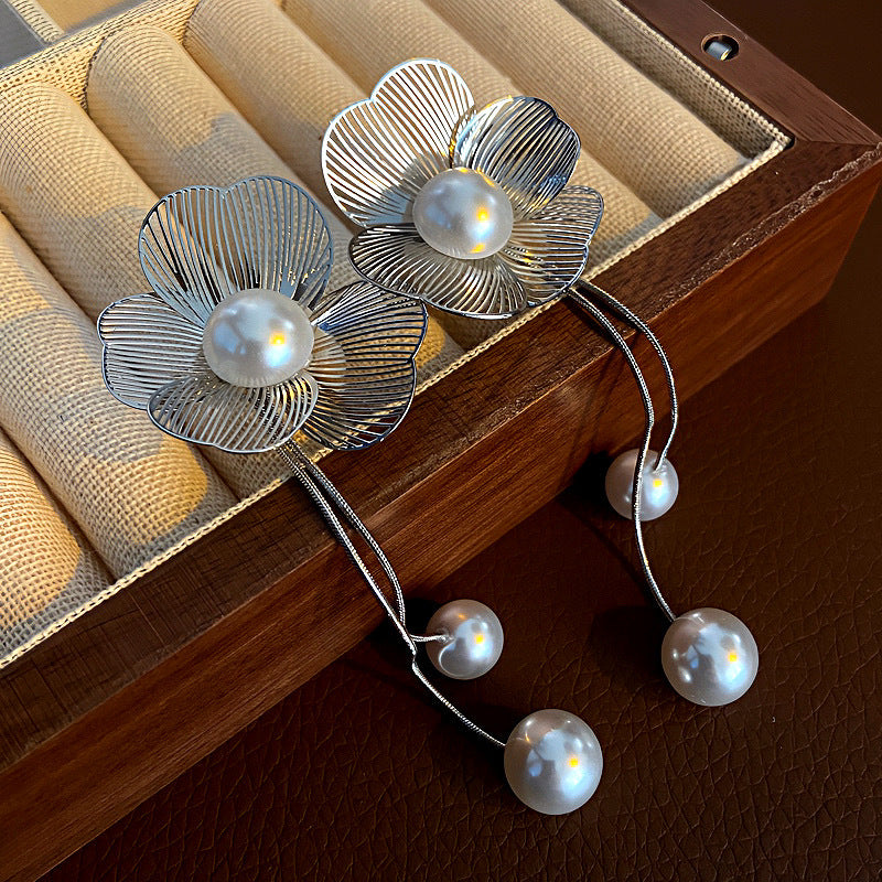 Moonlit Glow Dangler Earring