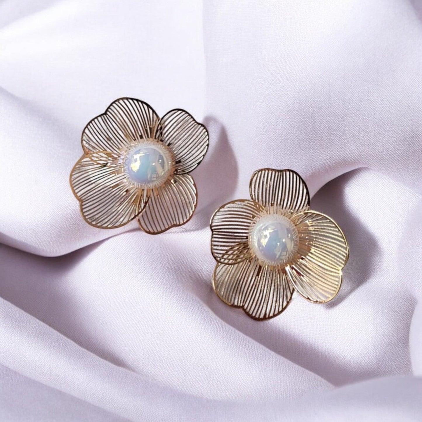 Rose Gold Flower Pearl Earrings