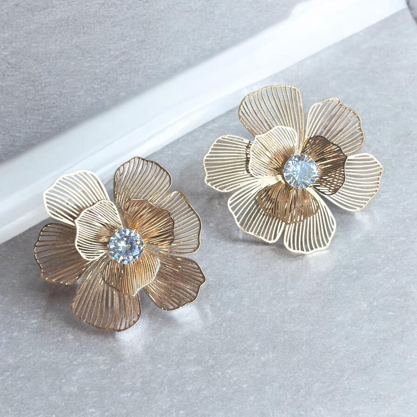 Gold Flower korean Earreing