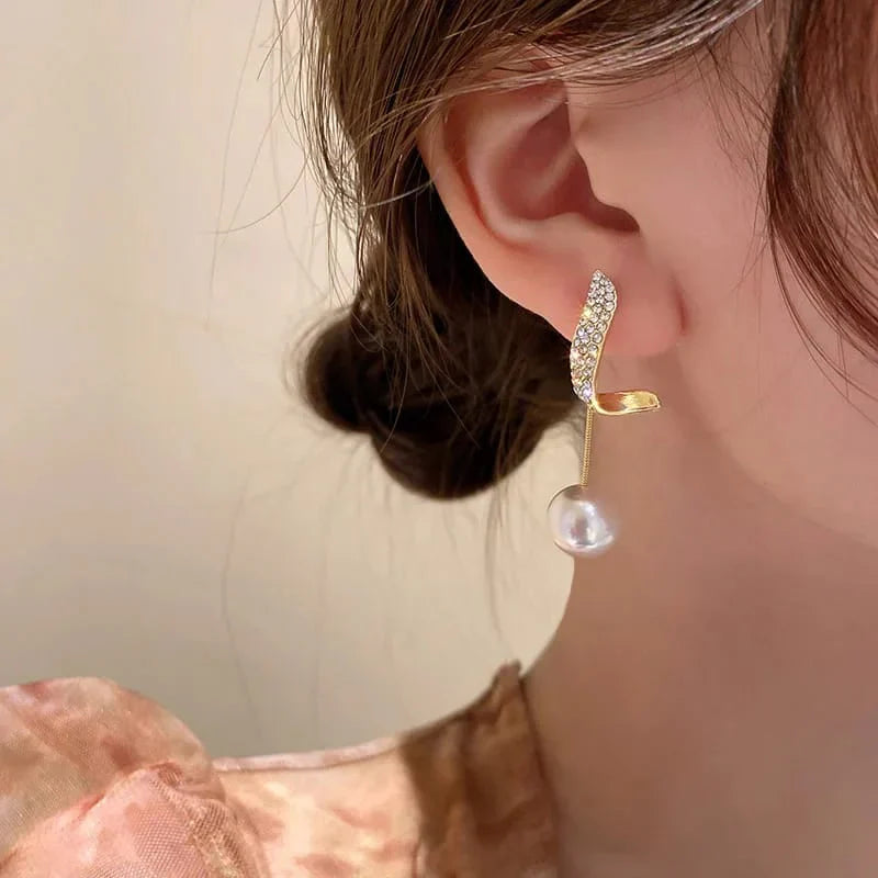 Boardroom Bling Silver Drop Earring — Buy Any 5 for Rs. 599