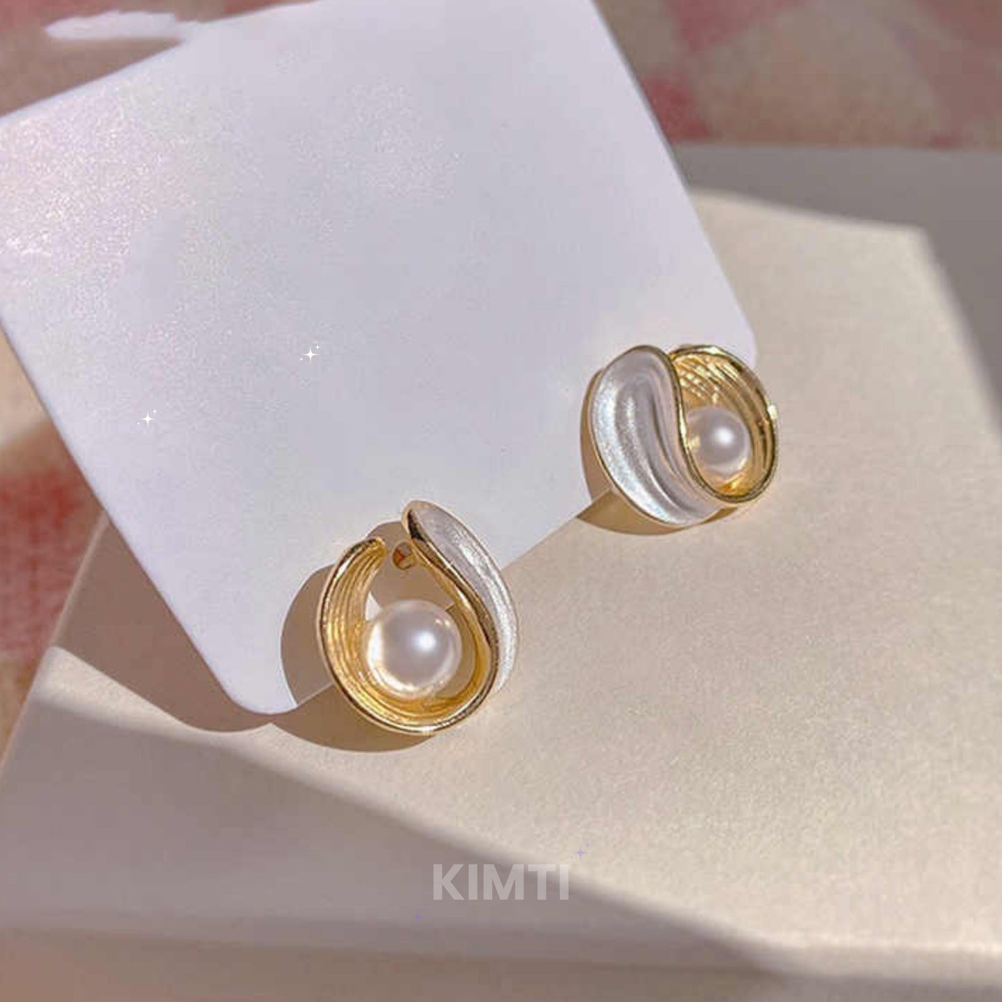White Pearl Stud Earring