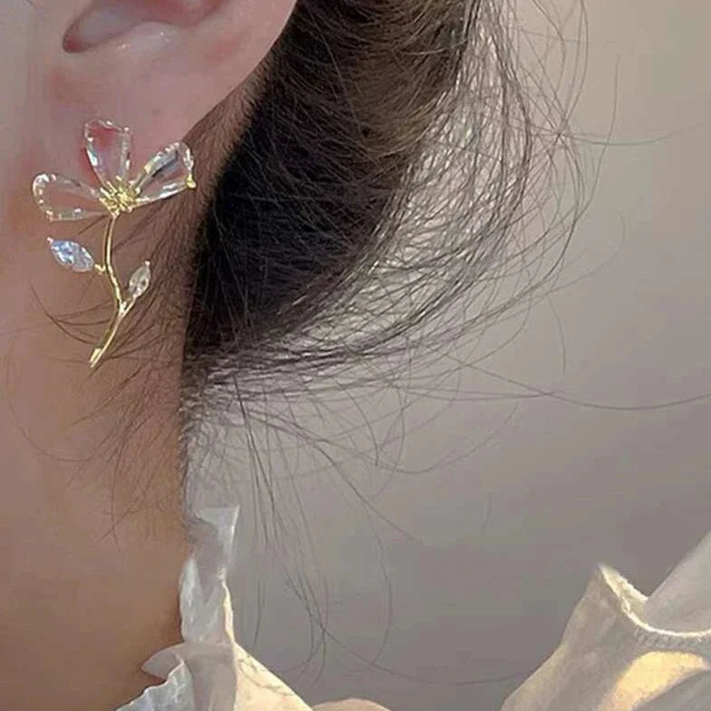Clear Glass Flower Earring