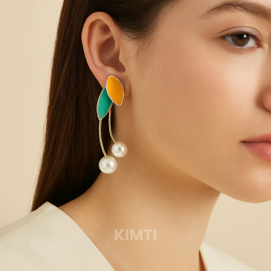 Glamour Glimpse Dangler Earring