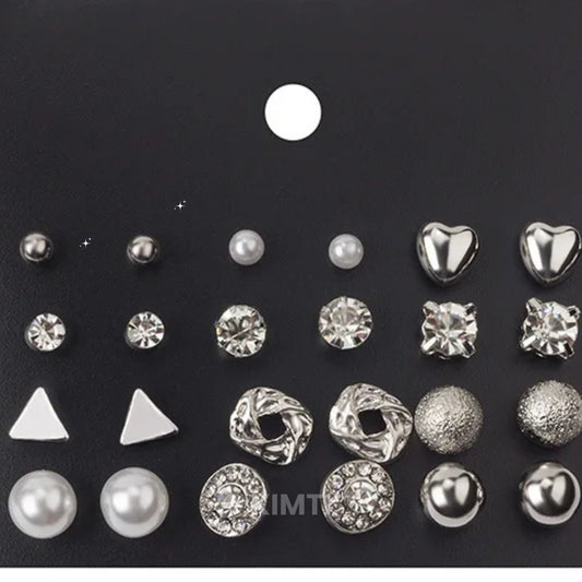 12 Pairs of Stud Earrings Love Pearl