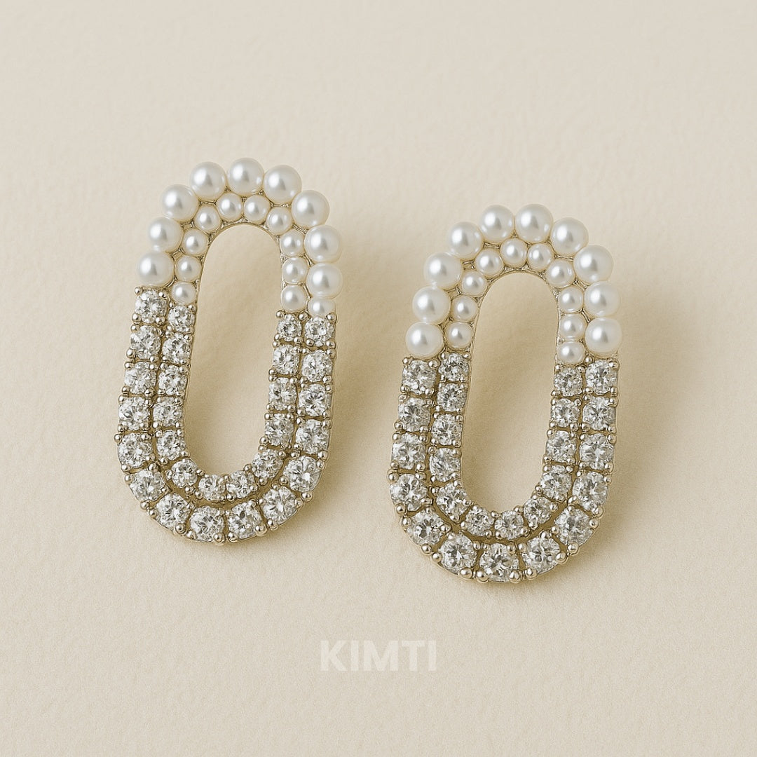 Silver Queen Charlotte Dangler Earring