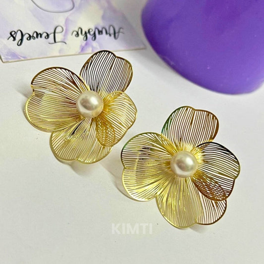 Zara Dupe Golden Stud Earring — Buy Any 5 for Rs. 599