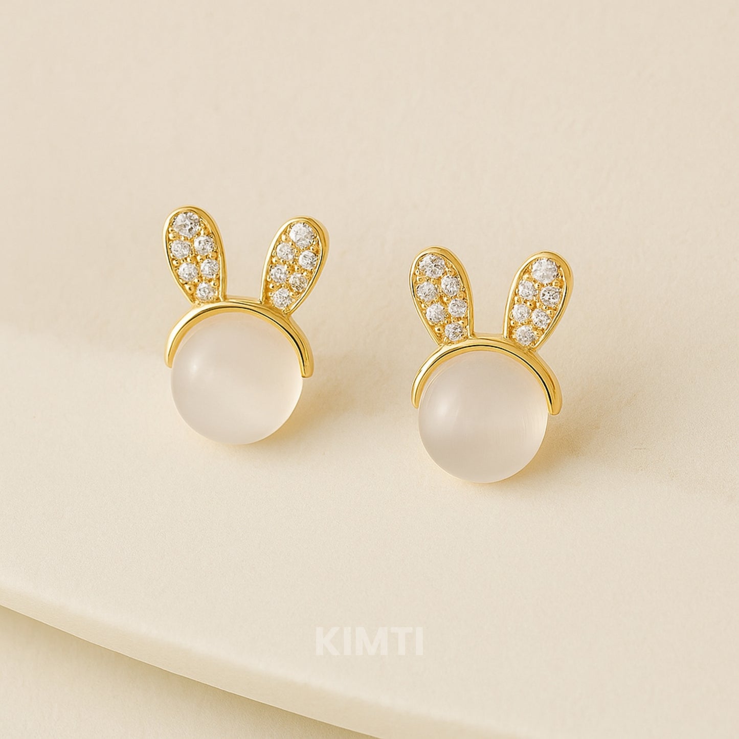 Honey Bunny Silver Stud Earring