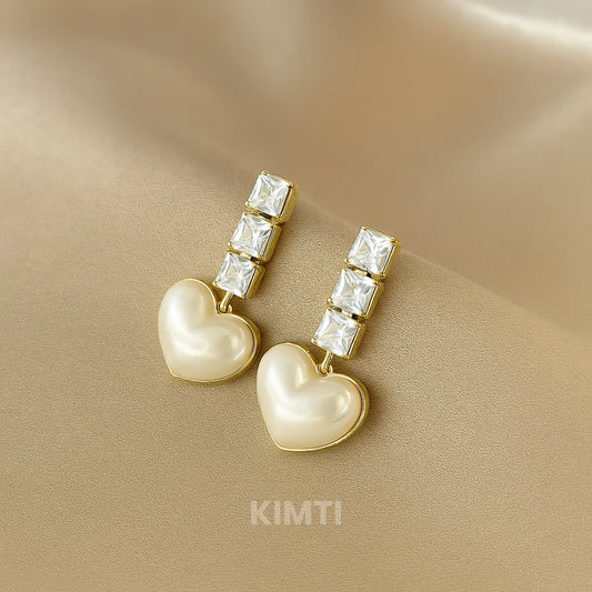 Aurora Pearl Heart Dangler Earring