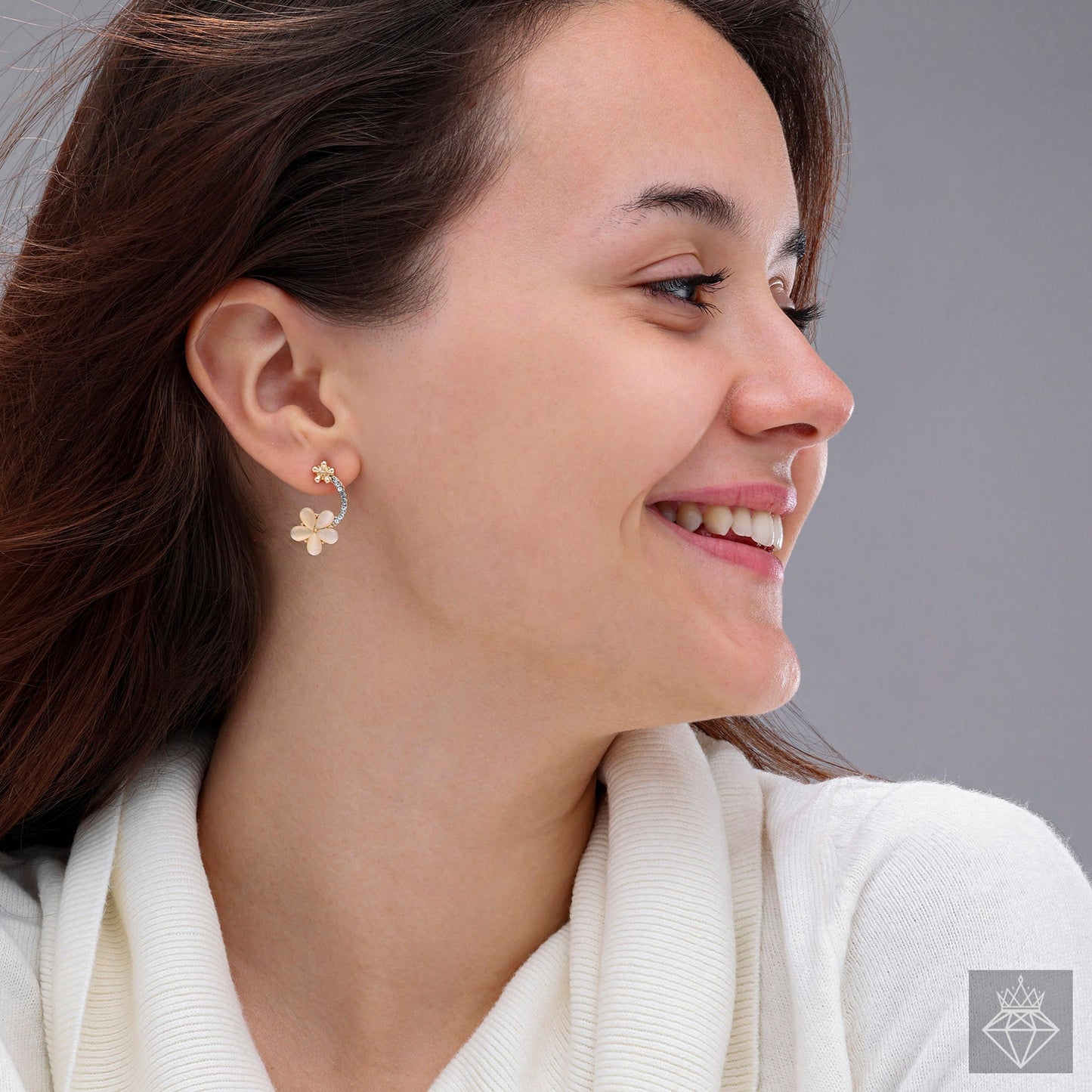 Summer Flower White Dangler Earring